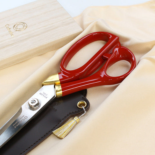 Sewing Shears with Lacquered Handles and Gold Leaf Shunuri