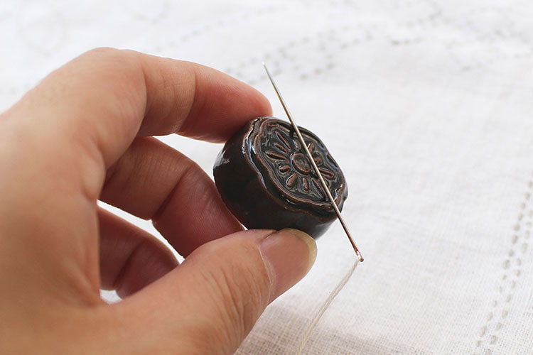 cohana コハナ 淡路瓦の針やすめ 45-300 しろ 45-301 もくたん かわいい ソーイング 大人 おしゃれ 日本製 ギフト お返し 手芸用品 裁縫道具 おうち時間