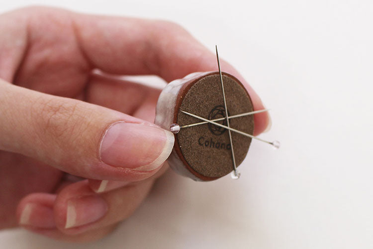 cohana コハナ 淡路瓦の針やすめ 45-300 しろ 45-301 もくたん かわいい ソーイング 大人 おしゃれ 日本製 ギフト お返し 手芸用品 裁縫道具 おうち時間