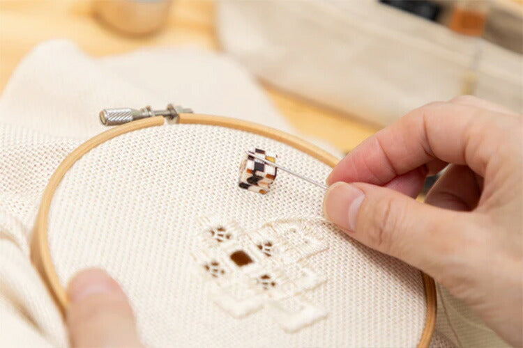 cohana コハナ 鯖江のニードルマインダー いろどり市松 あめいろ市松 針置き 針休め マグネット 幾何学模様 市松模様 小さい ミニ ピンクッション 針山 日本製 プレゼント ギフト 手芸用品 裁縫道具 かわいい おしゃれ