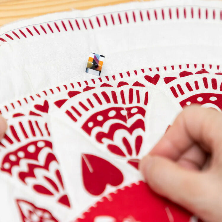 cohana コハナ 鯖江のニードルマインダー いろどり市松 あめいろ市松 針置き 針休め マグネット 幾何学模様 市松模様 小さい ミニ ピンクッション 針山 日本製 プレゼント ギフト 手芸用品 裁縫道具 かわいい おしゃれ