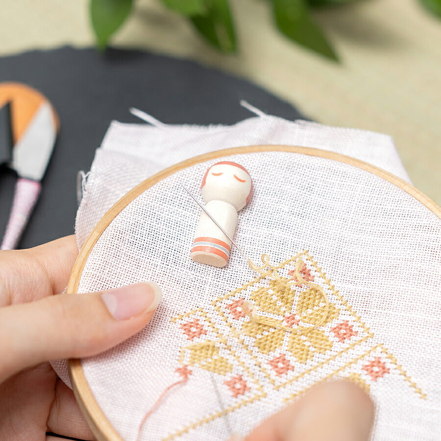 COHANA Kokeshi Needle Minder - all colors