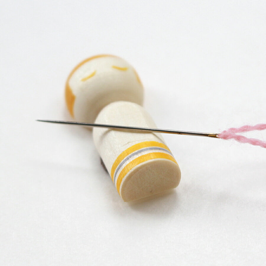 COHANA Kokeshi Needle Minder detail