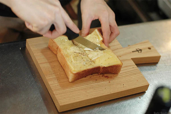 Classiky Chestnut Cutting Board L 17107-02 - Hands On Workshop