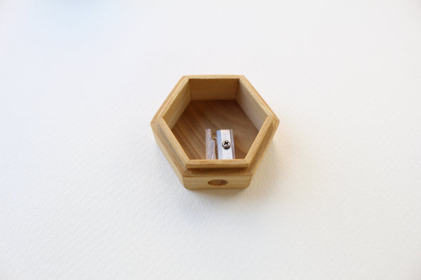 モザイク木工のコハナ鉛筆削り（麻の葉/茶色）