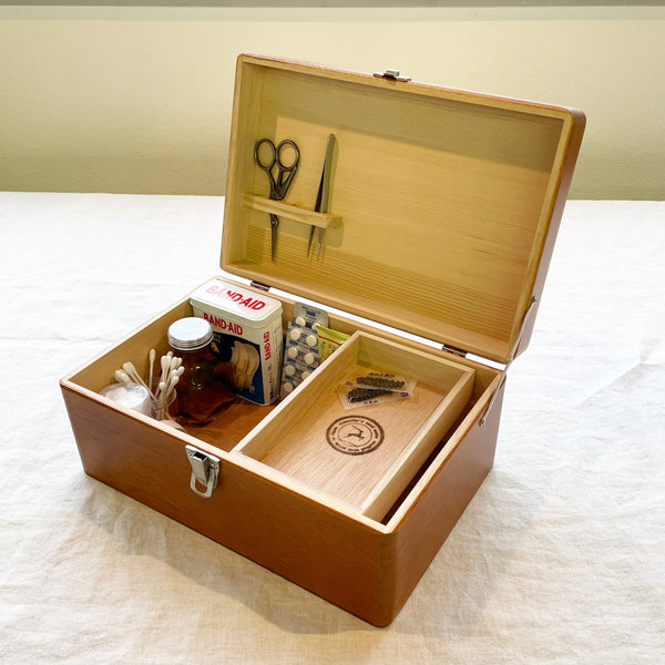 Classiky - Kit de premiers soins / boîtes à outils en bois en 3 tailles